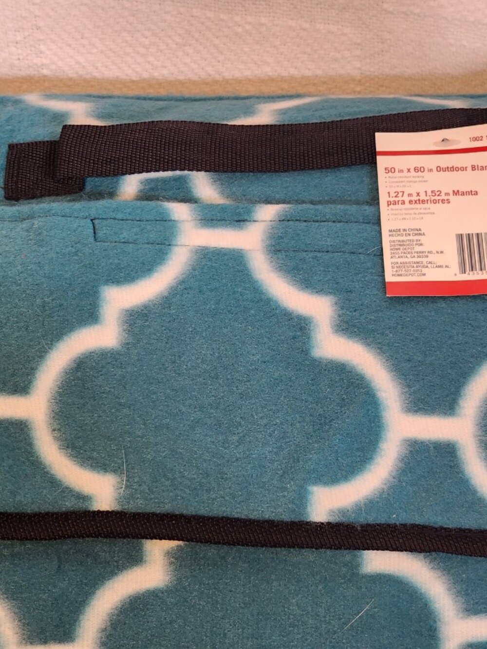 Home Depot Teal Lattice Pattern 50"x60" Water Resistant Backing Outdoor Blanket - Picture 3 of 16